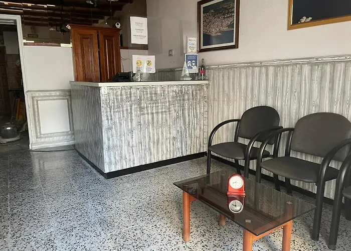 Hostal El Roser 1